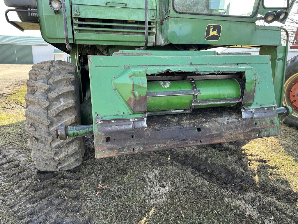 John Deere 6600 Combine