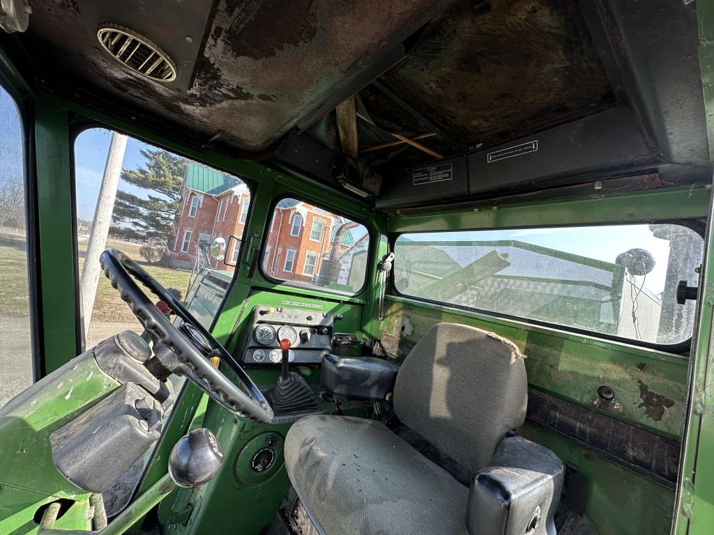 John Deere 6600 Combine