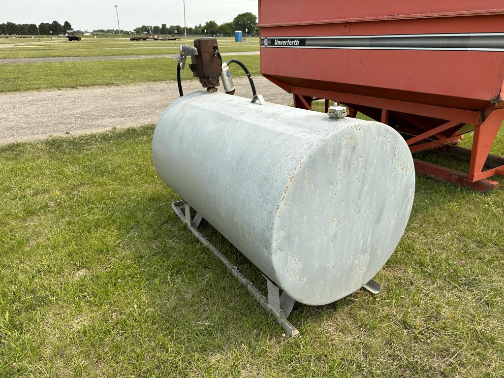 0132 - 300 Gallon Fuel Tank, W/ Electric Pump