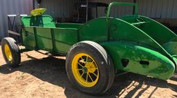 JOHN DEERE MANURE SPREADER