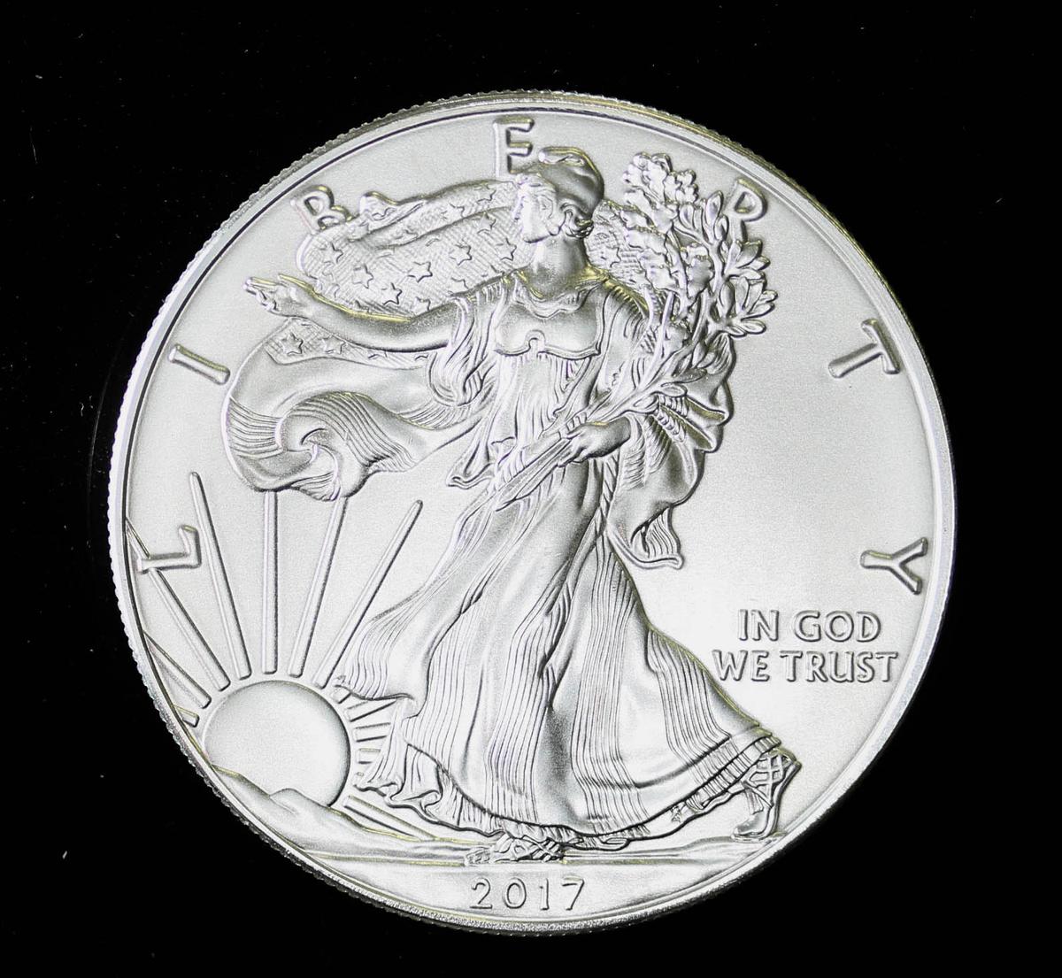 2017 1oz .999 FINE AMERICAN SILVER EAGLE COIN