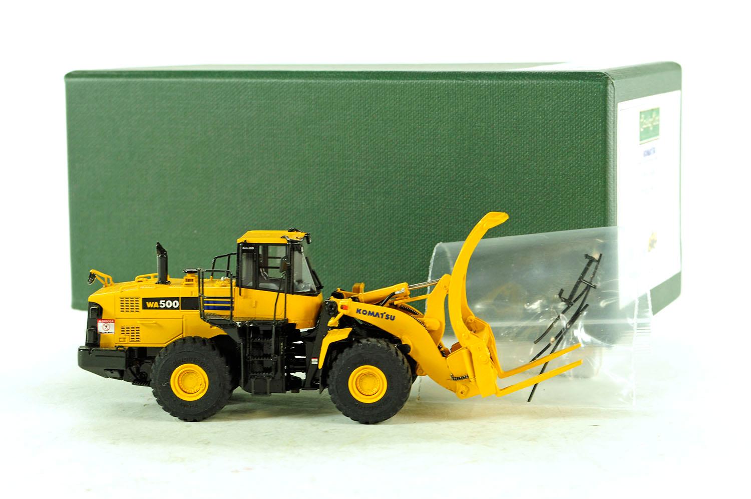 Komatsu WA500-6 Loader w/Rockland Log Grapple - 1:87