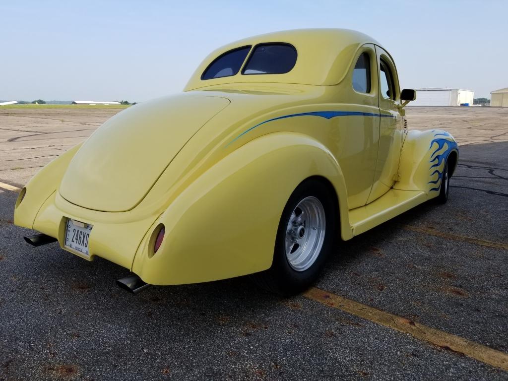 1939 Ford Standard Coupe 355/Auto