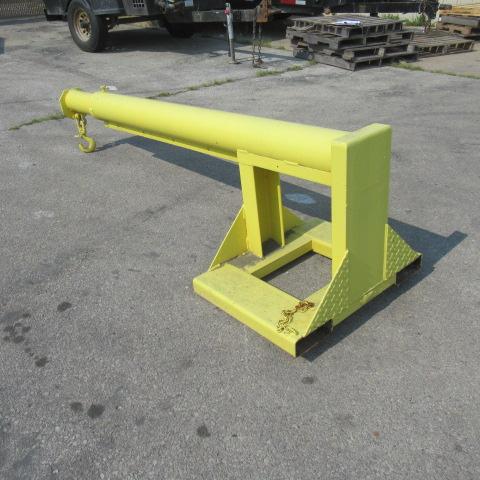 Jib boom for forklift forks 8ft long as pictured, extends 3 to 4 ft