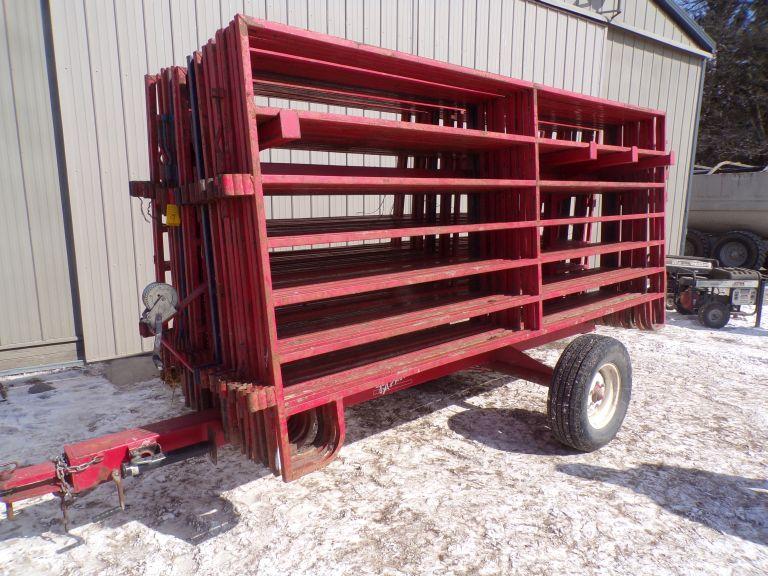 Apache cart w/ 28 12ft Stronghold corral panels