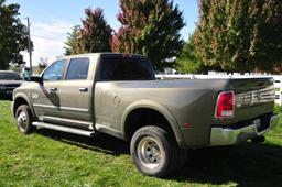 2014 Dodge Ram 3500 Laramie Heavy Duty 4x4 crew cab dually w/ 6.7 Cummins T