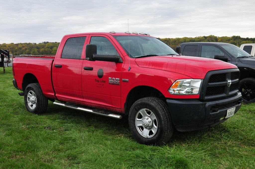 2014 Dodge Ram 3500 Heavy Duty 4x4 crew cab w/ 6.4 gas Hemi, 110k miles