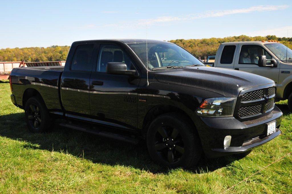 2016 Dodge Ram 1500, 5.7 ltr. Hemi V8 auto., crew cab, 12k miles. Vin #1C6R