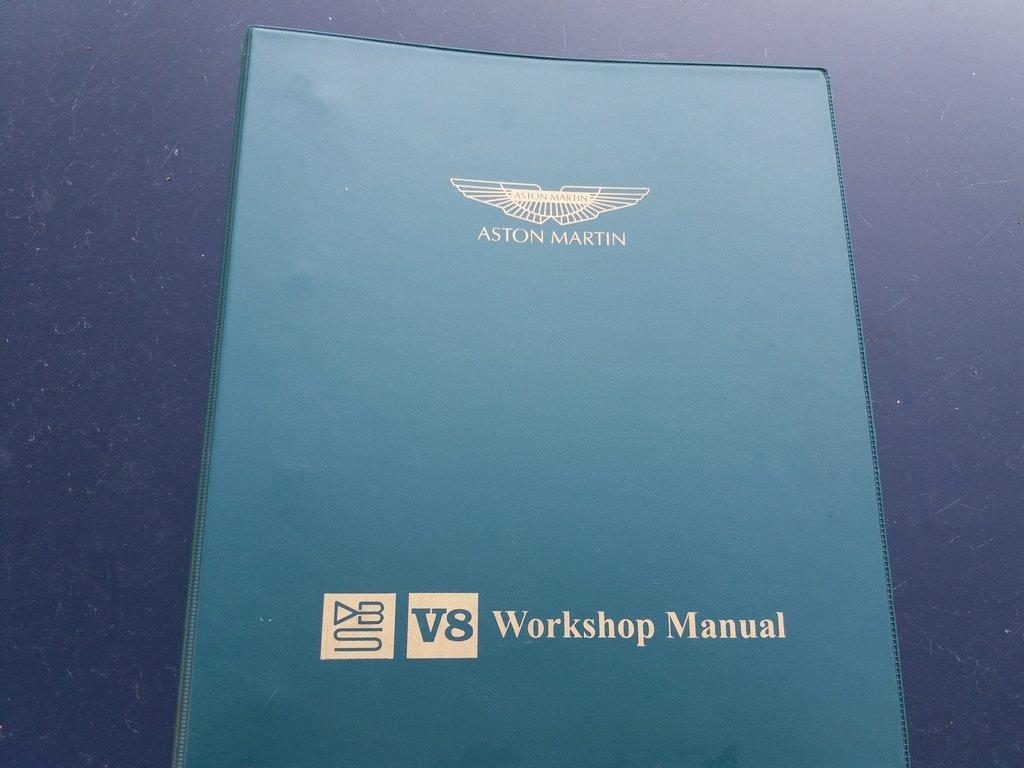 Aston Martin AMV8 Items.