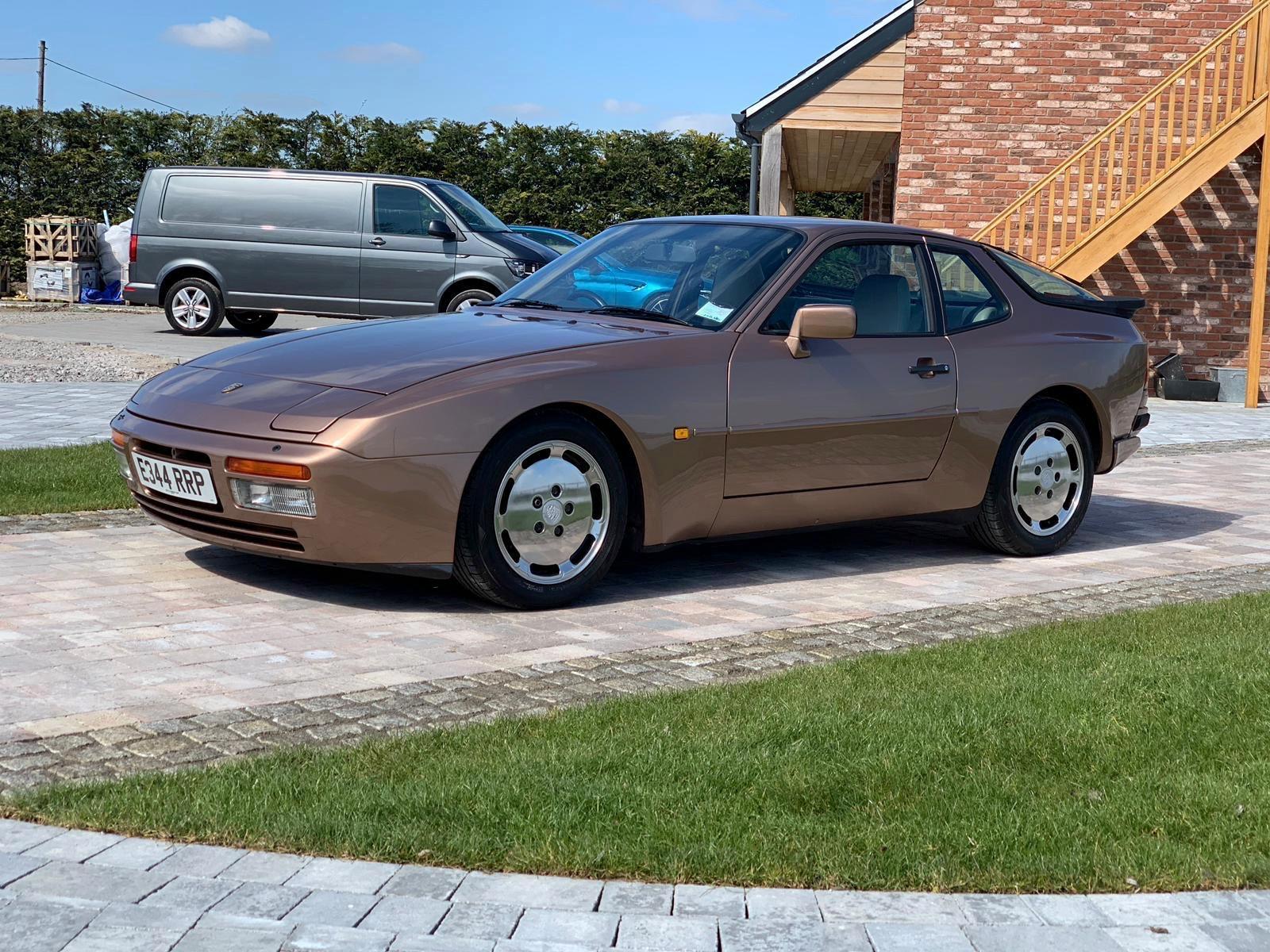 1988 Porsche 944 Turbo