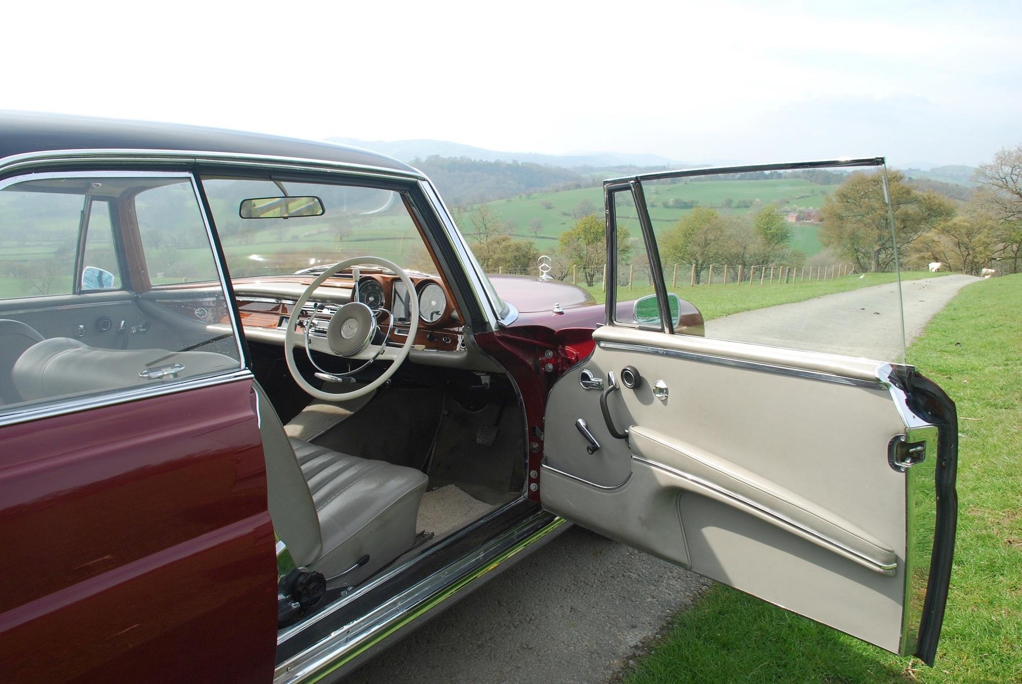 1964 Mercedes-Benz 220 SEb Fixedhead Coupe