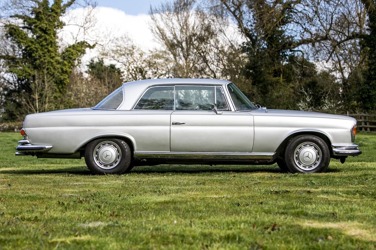 1971 Mercedes-Benz 280SE 3.5 V8 Coupe