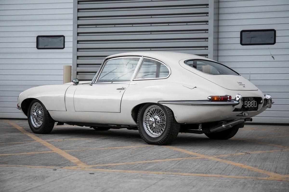 1966 Jaguar E-Type Series I FHC 2+2