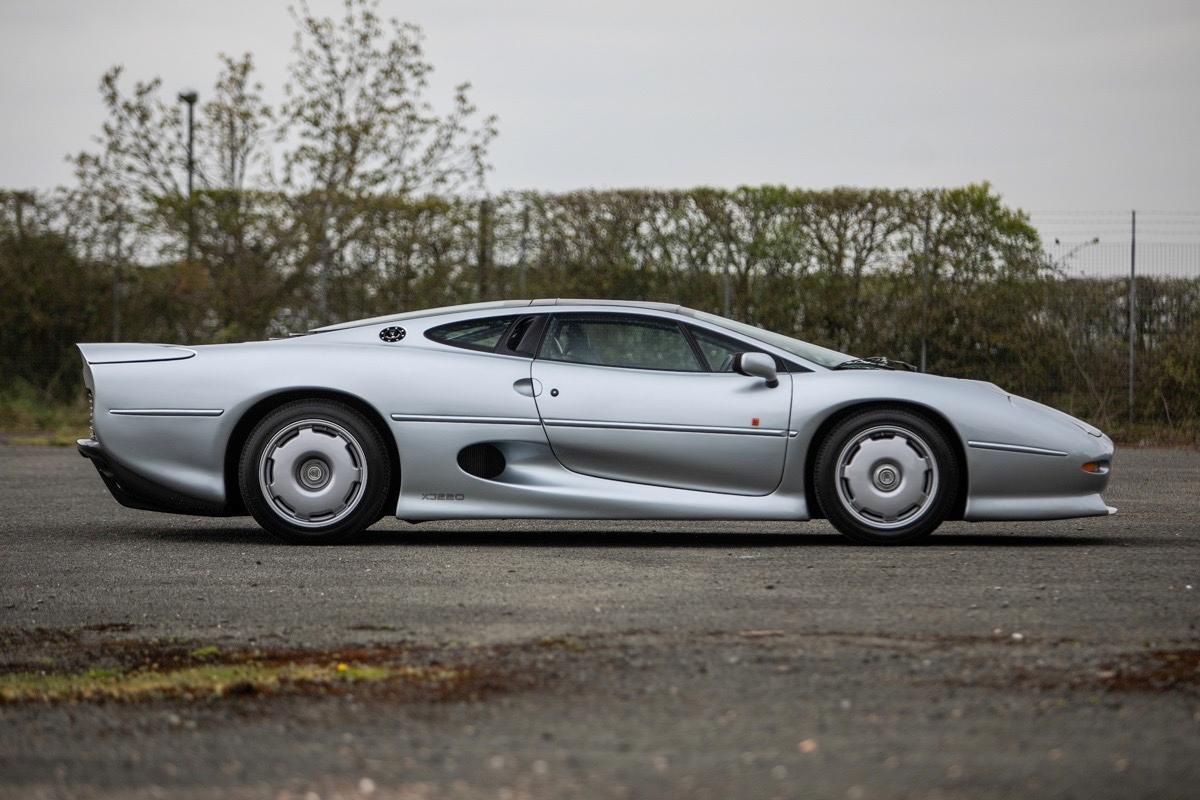 1997 Jaguar XJ220