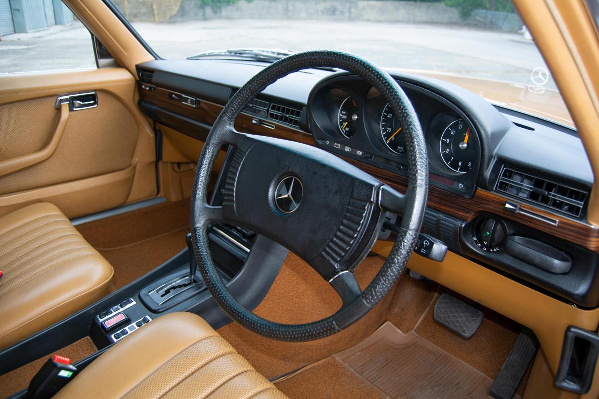 1973 Mercedes-Benz 350SE (W116)