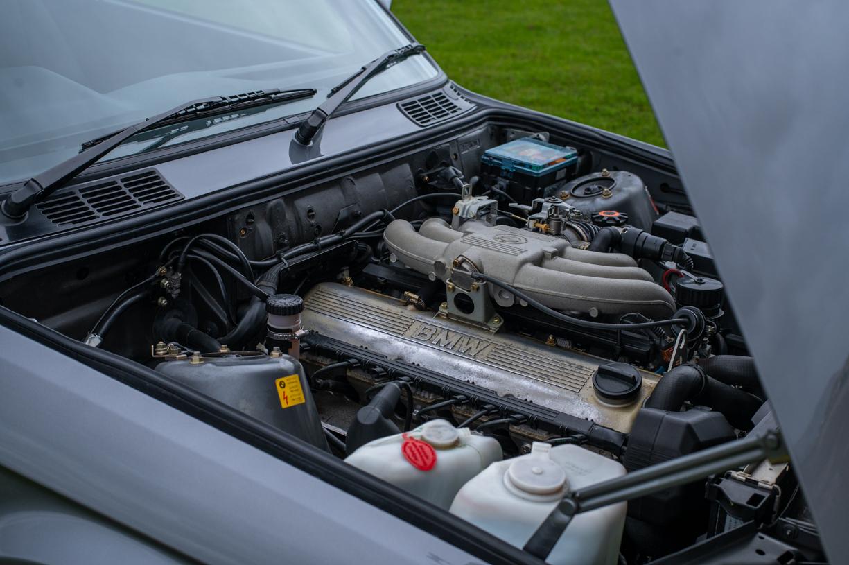 1991 BMW 325i (E30) Sport