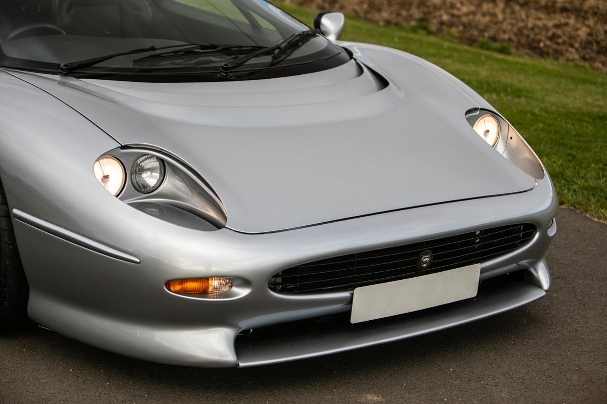 1993 Jaguar XJ220