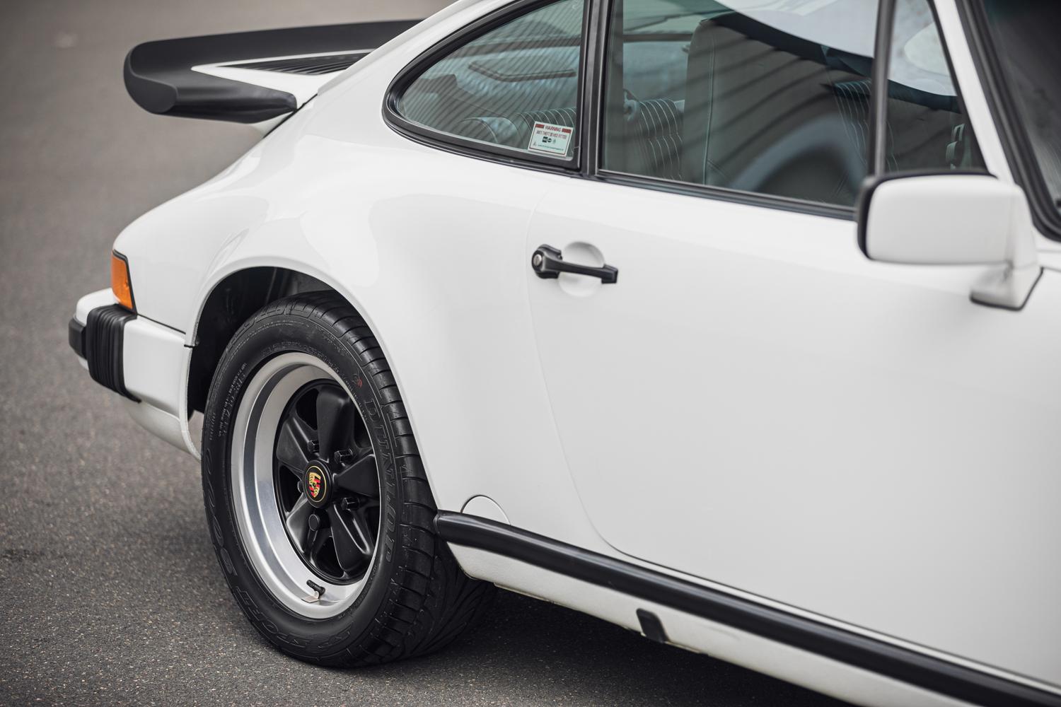 1988 Porsche 911 Carrera Coupe