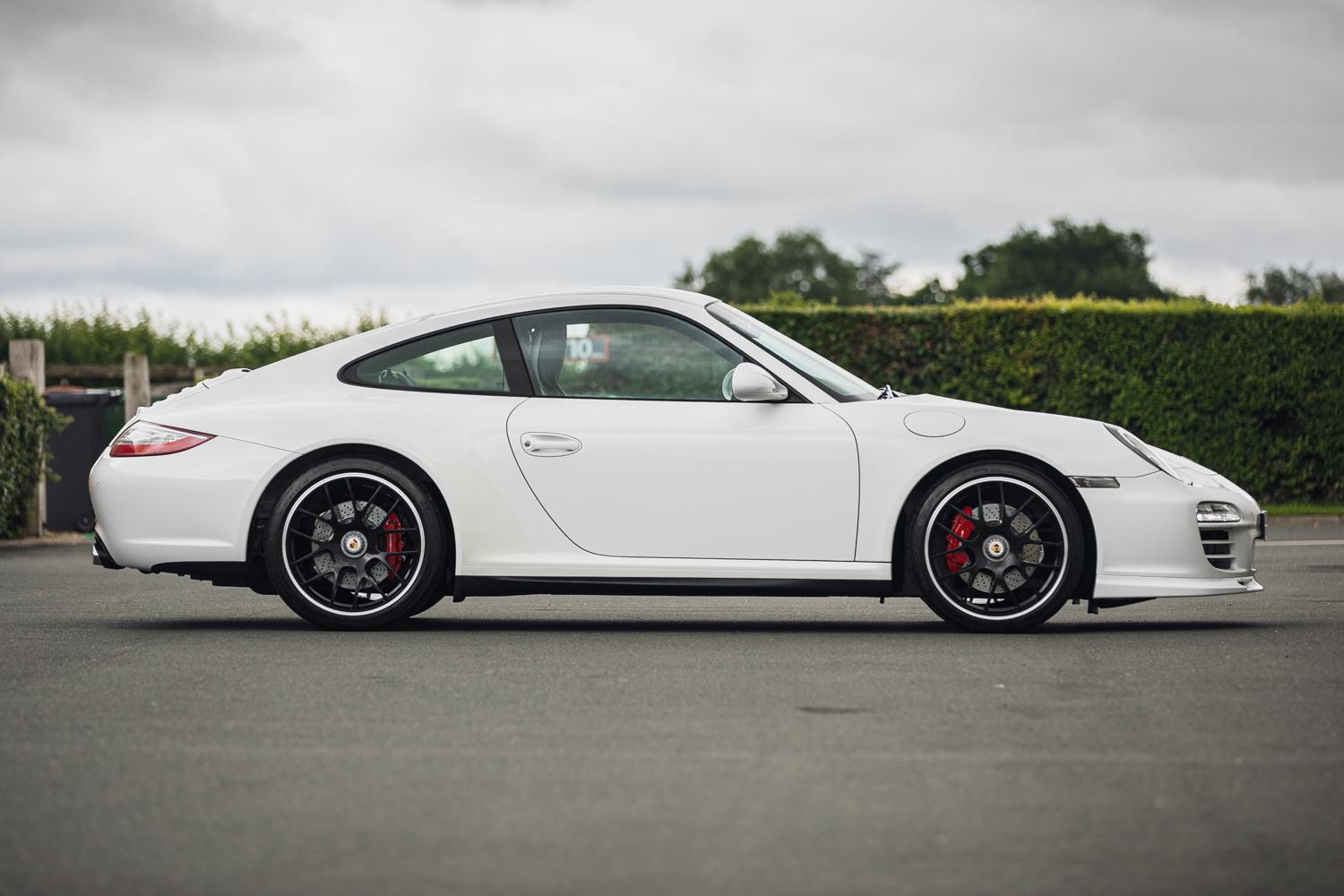 2011 Porsche 911 (997) GTS - Manual