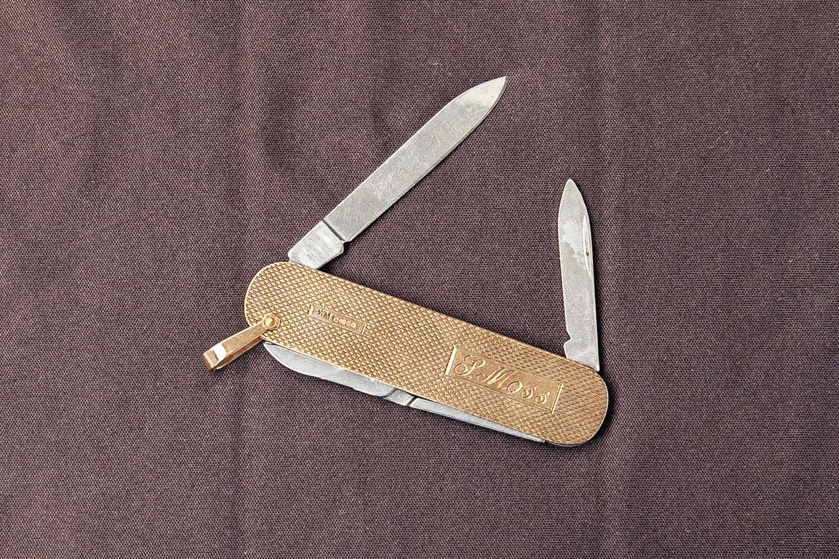 Gold pen knife formerly the property of Sir Stirling Moss