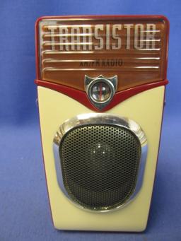 Cool Looking AM/FM Transistor Radio – With Retro Red & Cream Color Plastic Housing – 5 1/4” T X 3” W