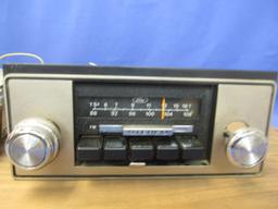 Ford Escort Dash Am/FM Stereo, Jensen CS2500 Dash Cassette Player AM, FM tuner, 4 Speakers & Antenna