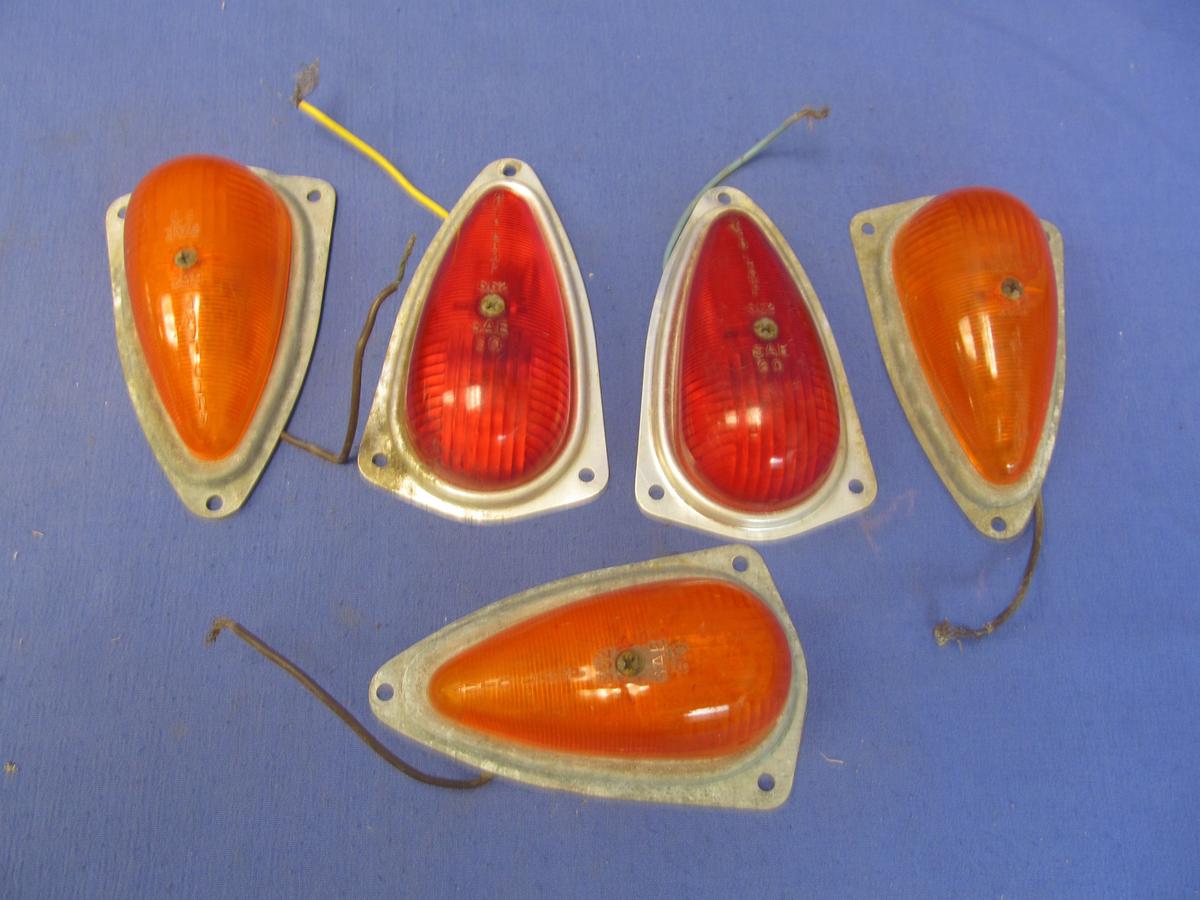 Auto Lamp 662 SAE 60  Clearance Markers –Tear-drop – 2 Are Red Plastic & 3 are Amber Plastic