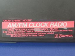 Emerson AM/FM Clock Radio – Under Cabinet Mount – Model RK5000 – In Original Box