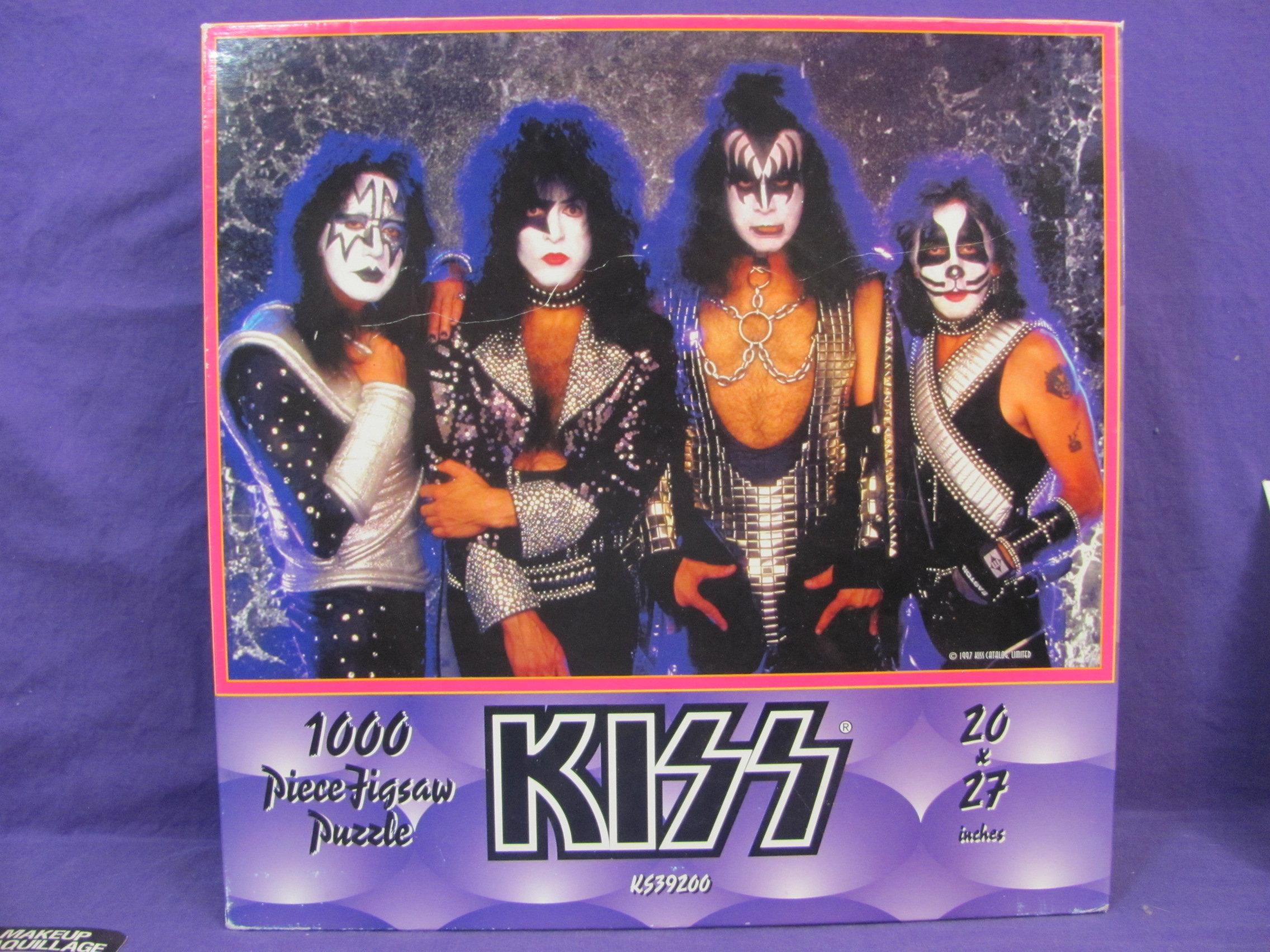 Kiss Lot: Jigsaw Puzzle – Makeup – Plush Toy – Print – Candy Container – Small Car