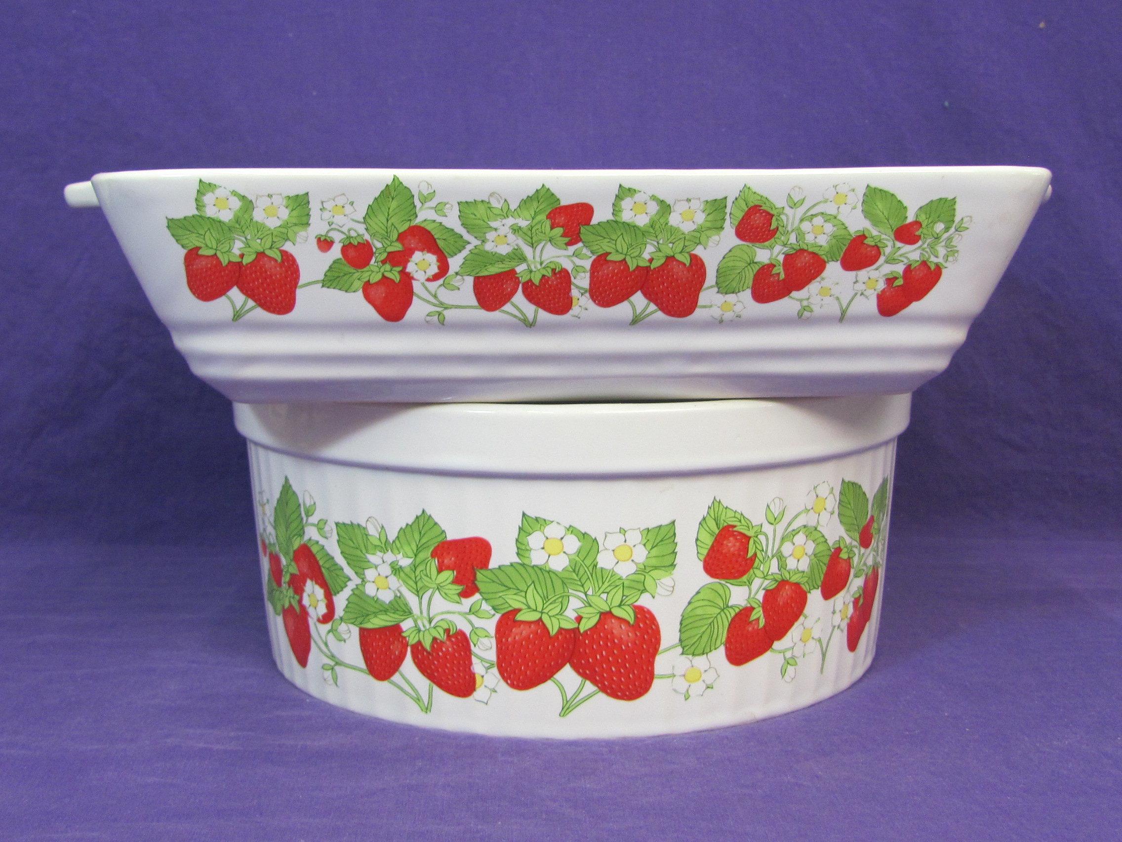 2 Dishes by Action of Japan – Strawberry Design – Souffle Pan – Square Casserole