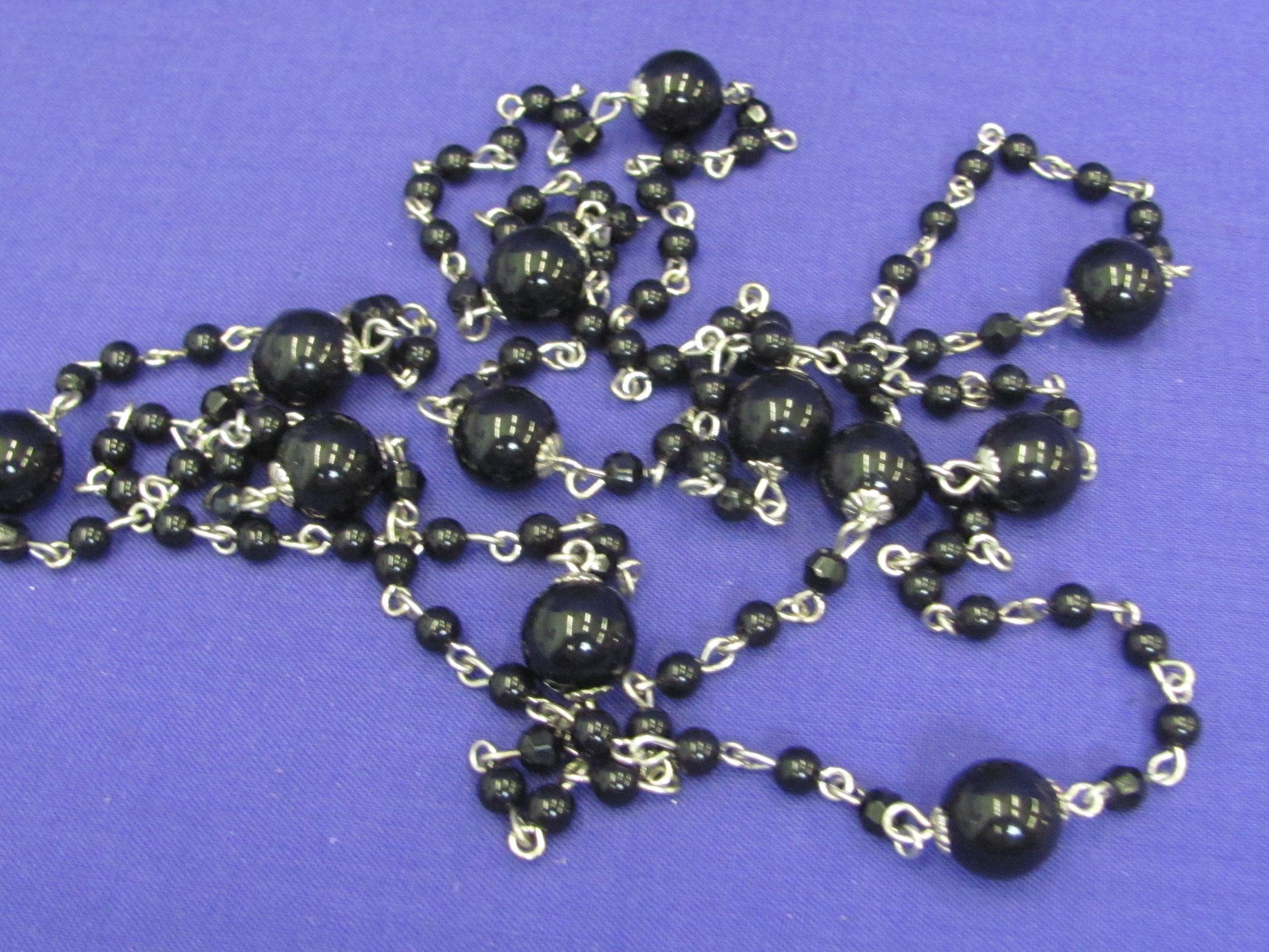 Black & White Costume Jewelry – Faux Pearls – Necklaces – Pins/Brooches – Bracelets