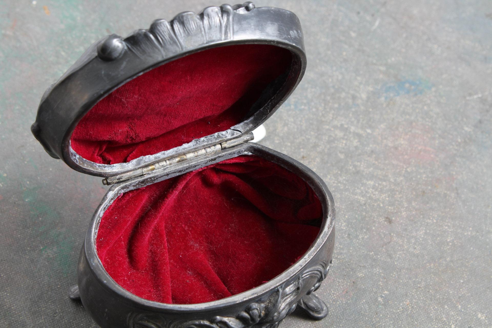 Art Nouveau Jewelry Casket Marked B&W No. 5 Red Velvet Lining