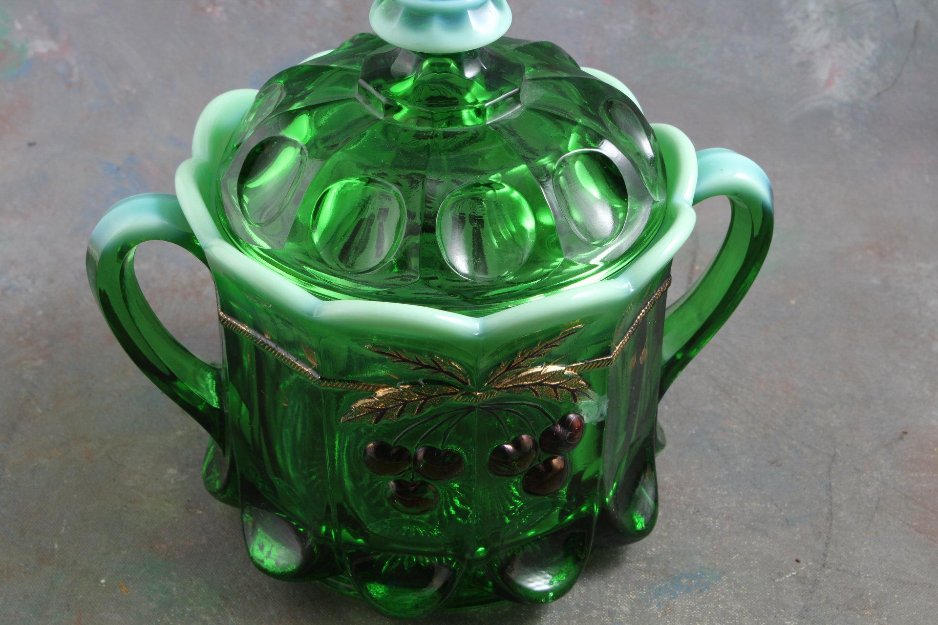 Vintage Westmoreland Emerald Green Opalescent Double Handled Bisquit Jar