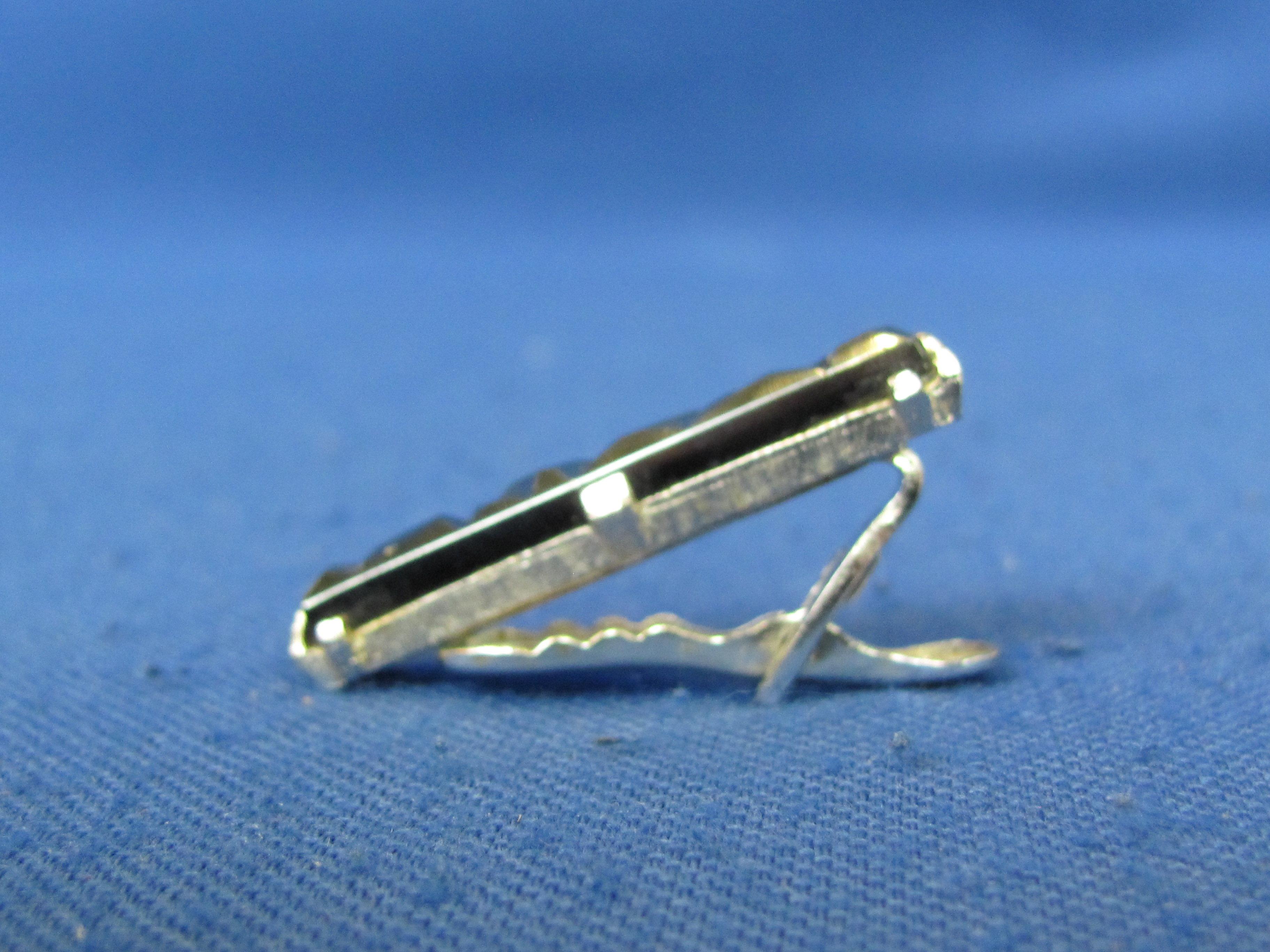 4 Pairs of Vintage Cuff-links and 1 Tie Clip – Swank and Sara Cov -