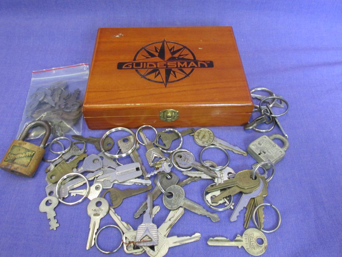 Wood Box full of various household keys & 2 padlocks – 1 Key says Ford Mustang