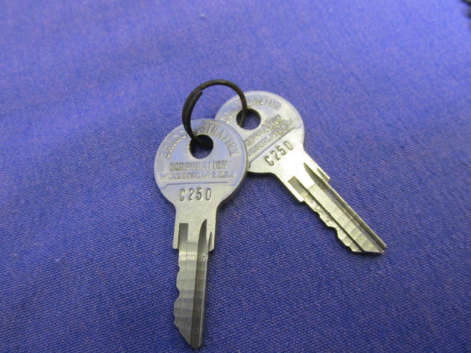 Wood Box full of various household keys & 2 padlocks – 1 Key says Ford Mustang
