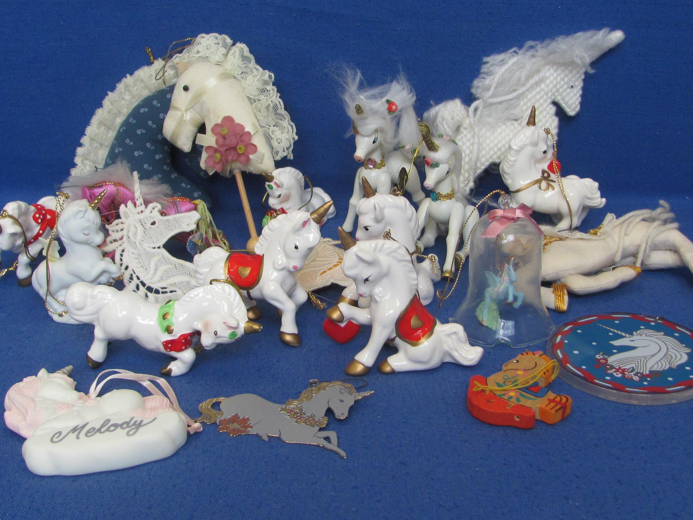 Lot of Unicorn Christmas Ornaments – Ceramic – Fabric – Wood – Good condition