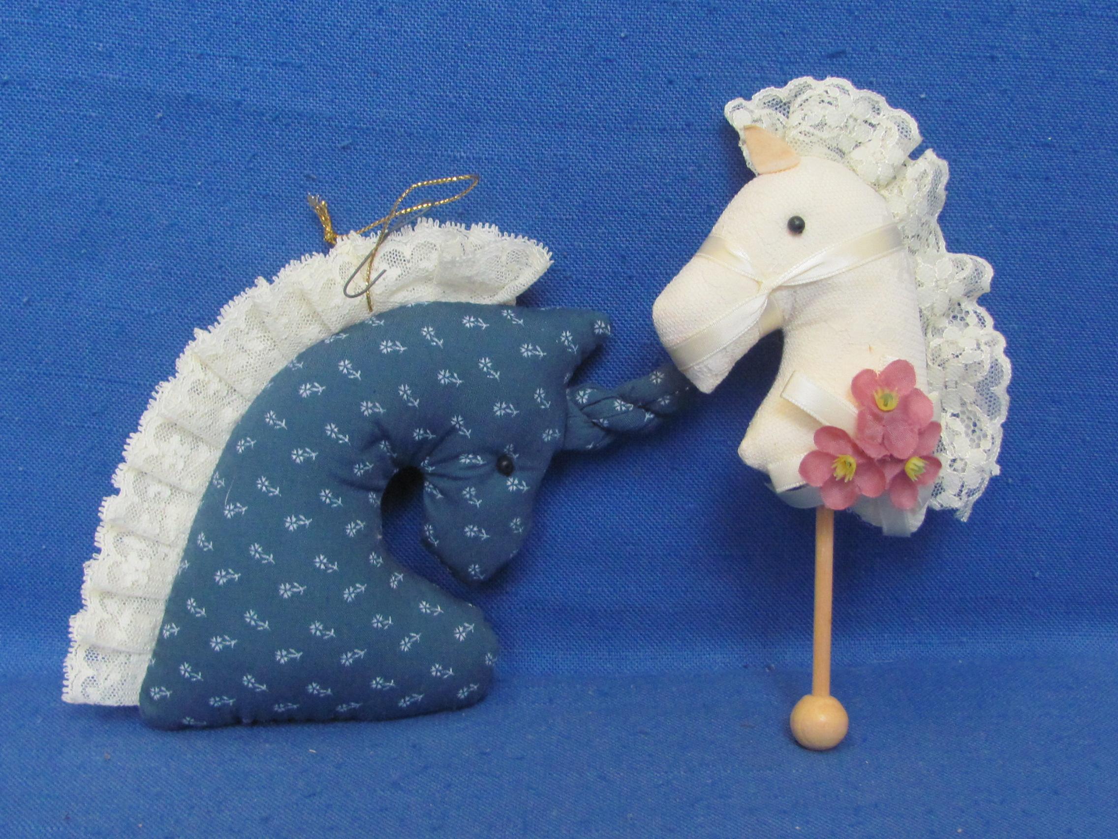 Lot of Unicorn Christmas Ornaments – Ceramic – Fabric – Wood – Good condition