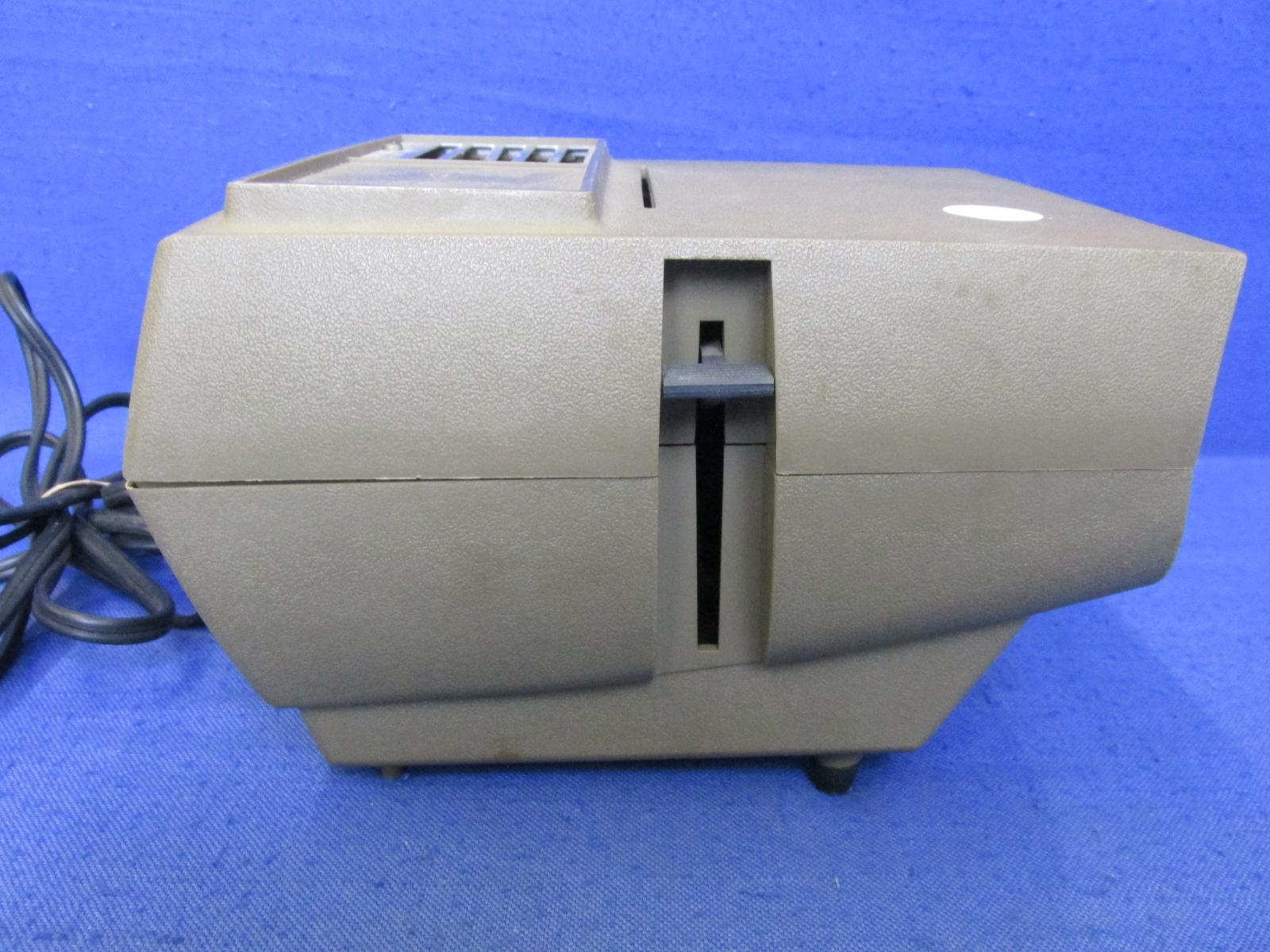 Vintage – Sawyer's View Master 30wt Std. Projector Serial # 005-7691 – 5 1/4”H x 6 3/4”W x 7 1/4”D –