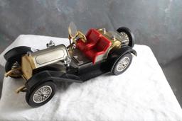 1913 Stutz Bearcat Model Car AM Radio 5 Transistor Battery Operated Working