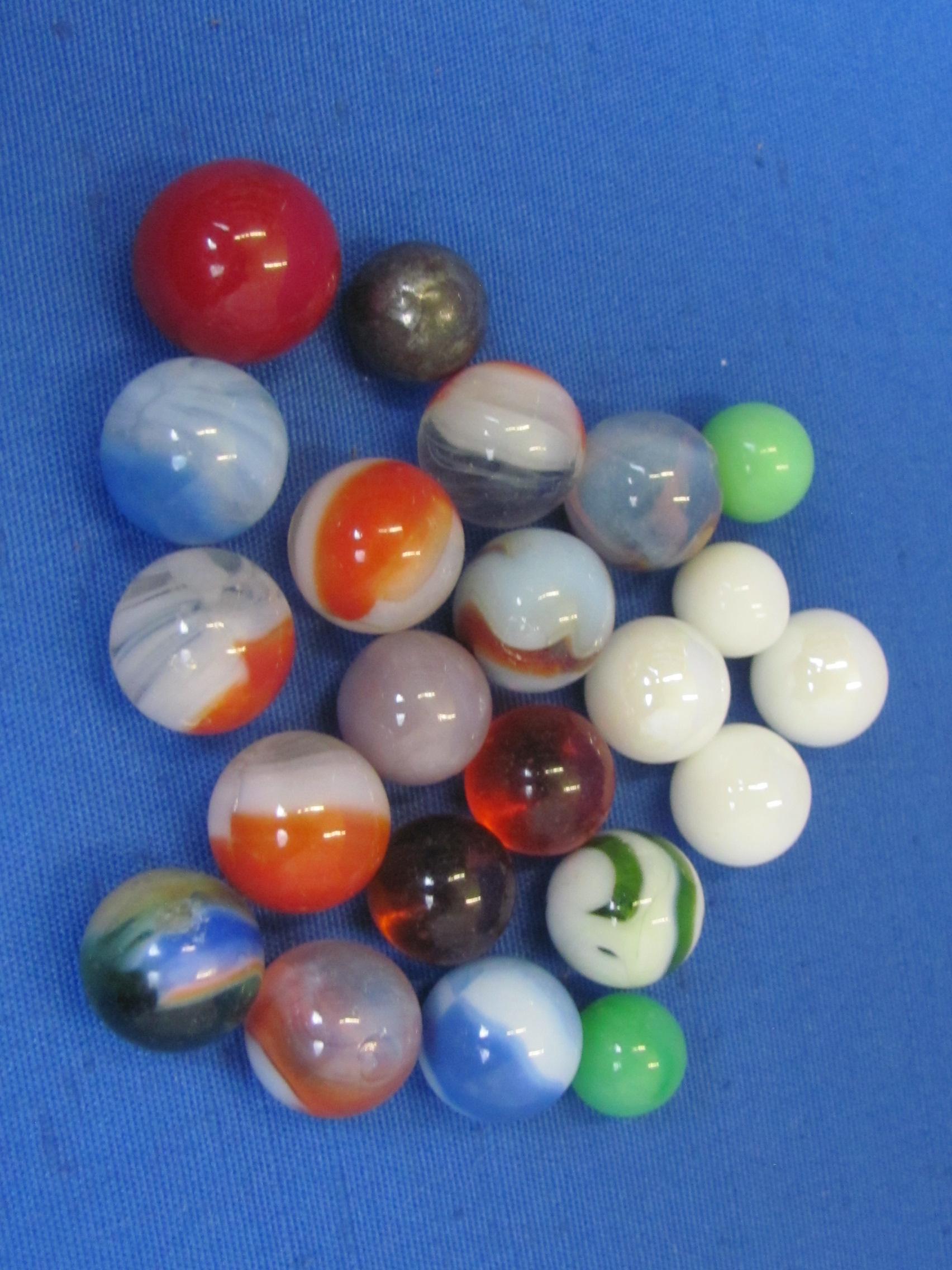 Mixed Lot of 200+ Glass Marbles – A couple of Shooters