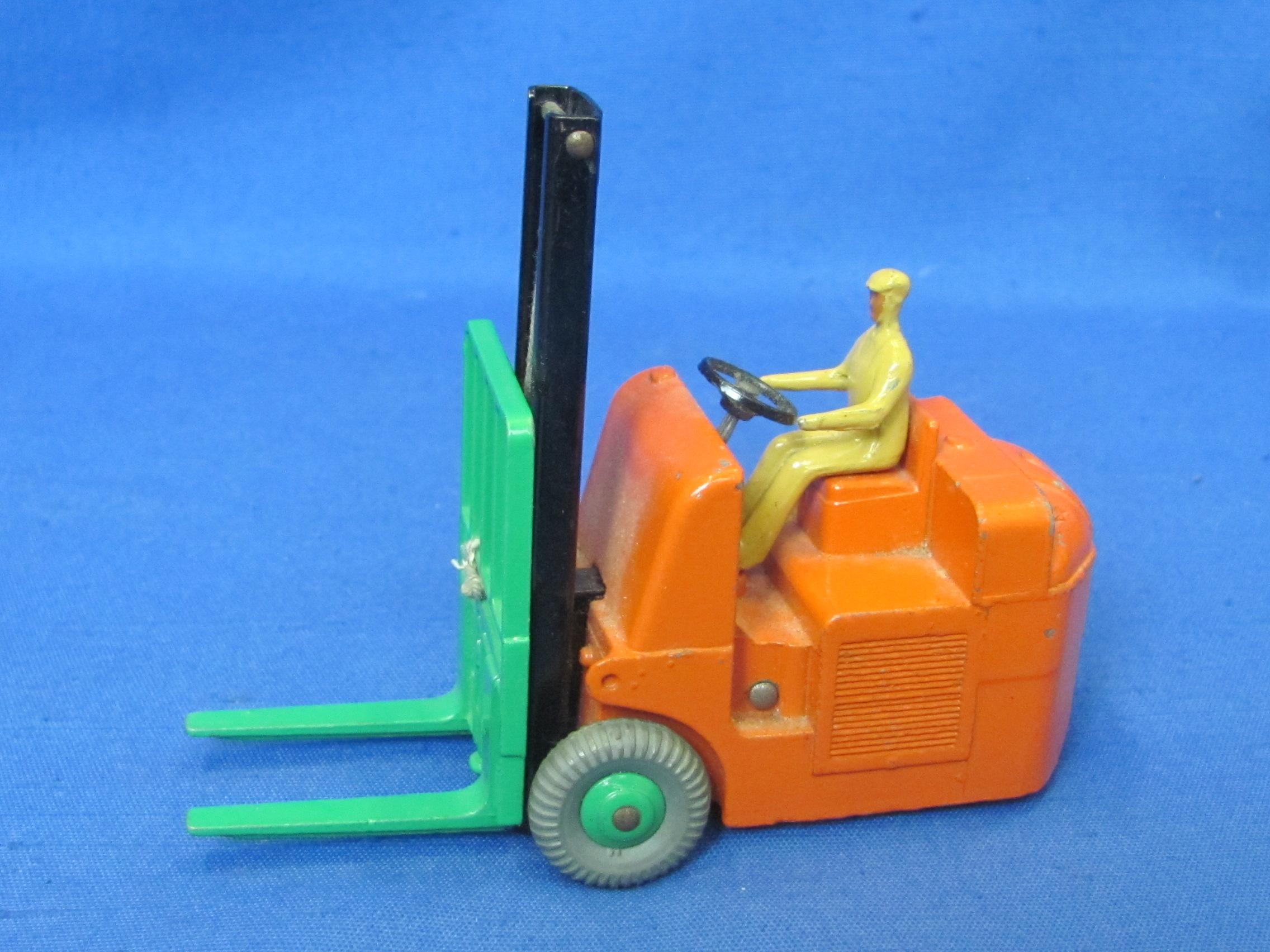 Dinky Toys “Coventry Climax Fork Lift Truck” by Meccano – Made in England – 4 1/4” long