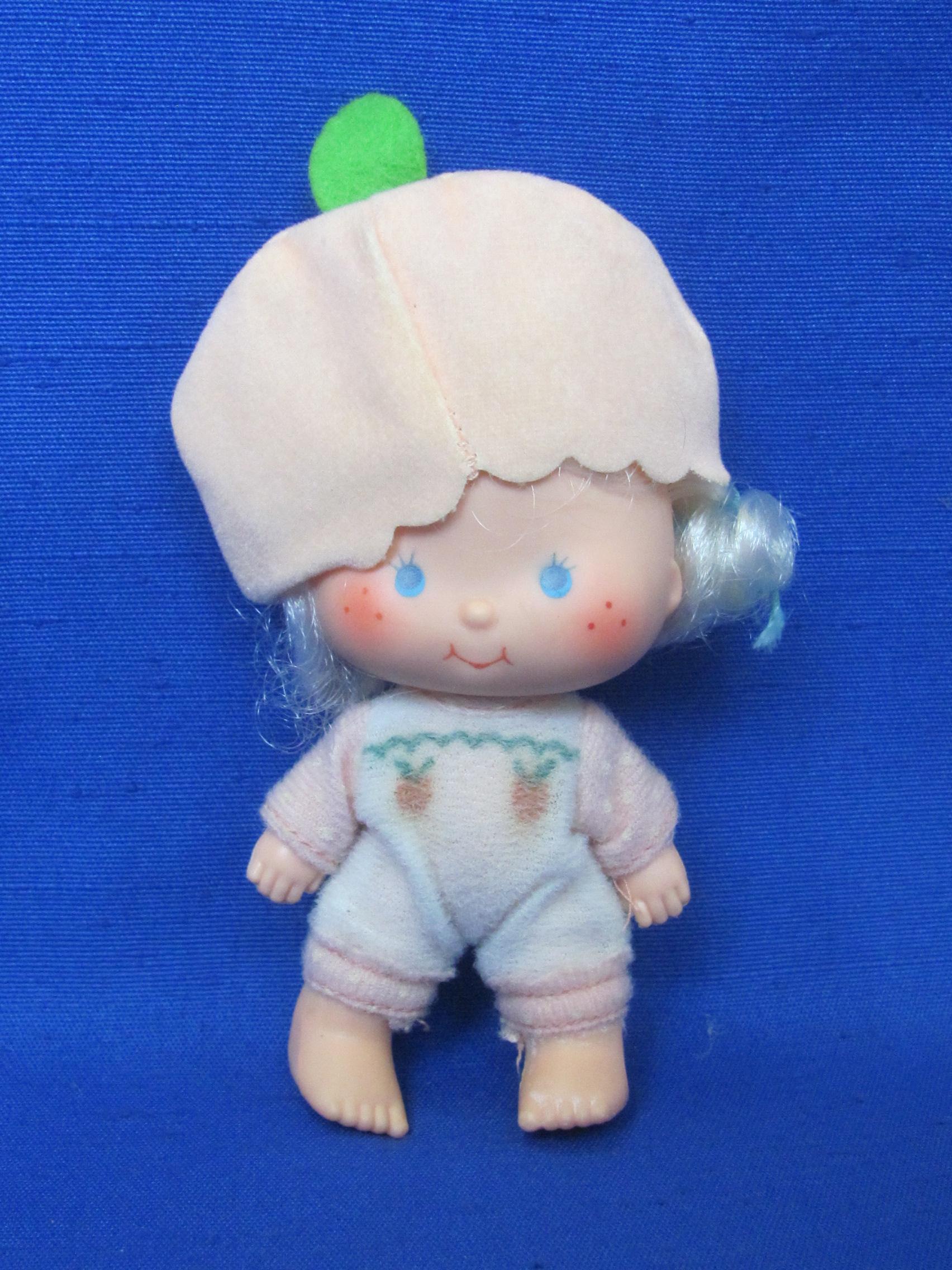 Apricot Doll with Hopsalot & Comb – 1980s – About 4” tall