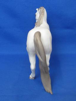 Breyer Horse No. 425 Marguerite Henry's Lady Roxana – White Mare – 9” long – 1986