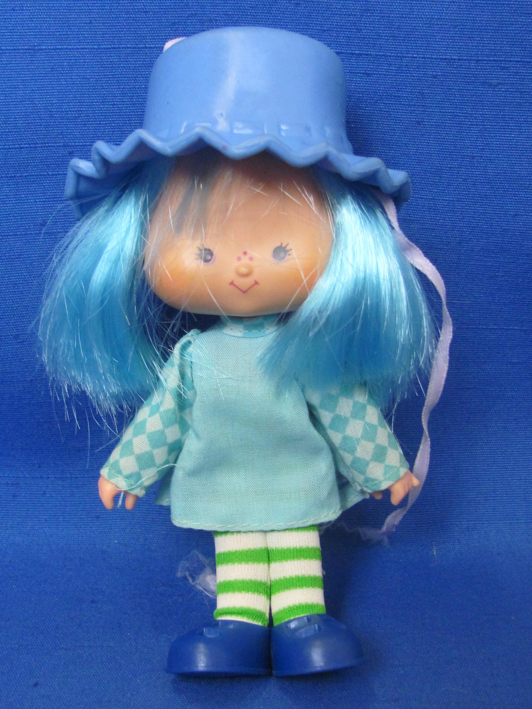 Blueberry Muffin Doll with Cheesecake – 1980s – About 5 1/2” tall