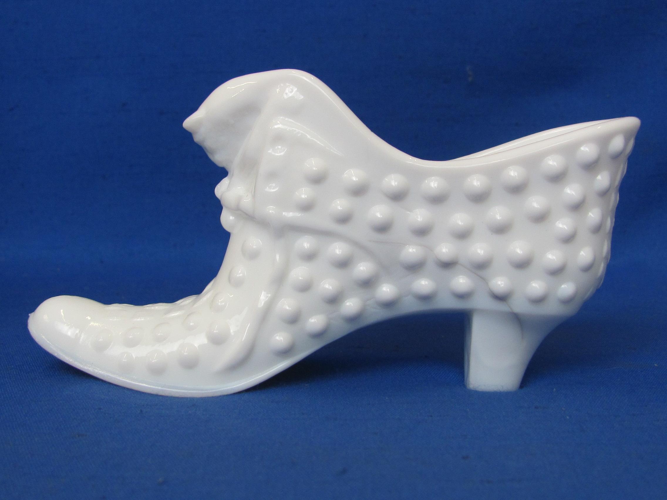Fenton Milk Glass Cat Slipper/Shoe in Hobnail – 5 1/2” long
