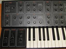 Yamaha CS-15 37-Key Monophonic/Duophonic Analog Synthesizer