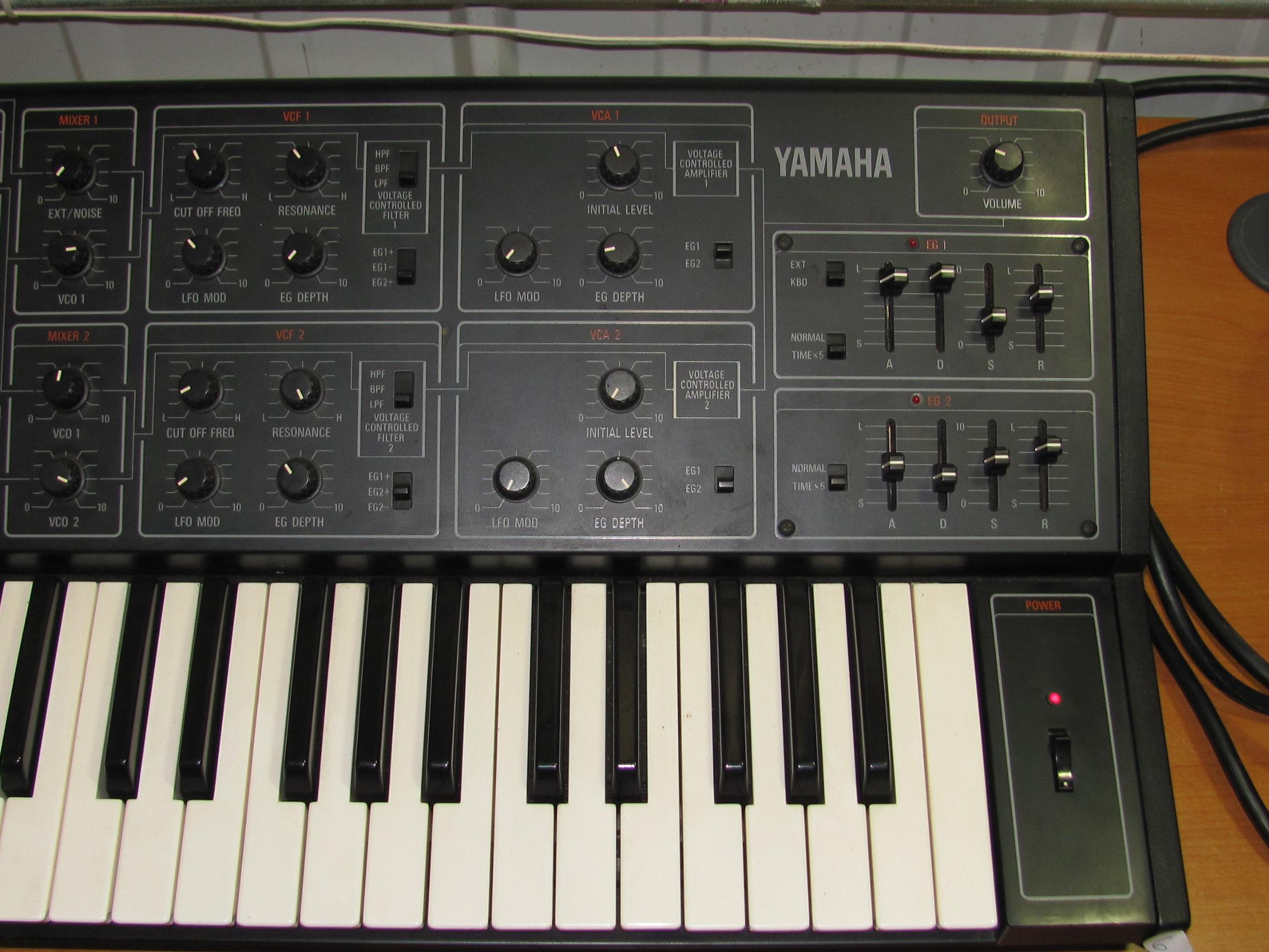 Yamaha CS-15 37-Key Monophonic/Duophonic Analog Synthesizer