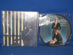 Lot of 2 David Bowie Collectors Vinyle Records (Good Condition)