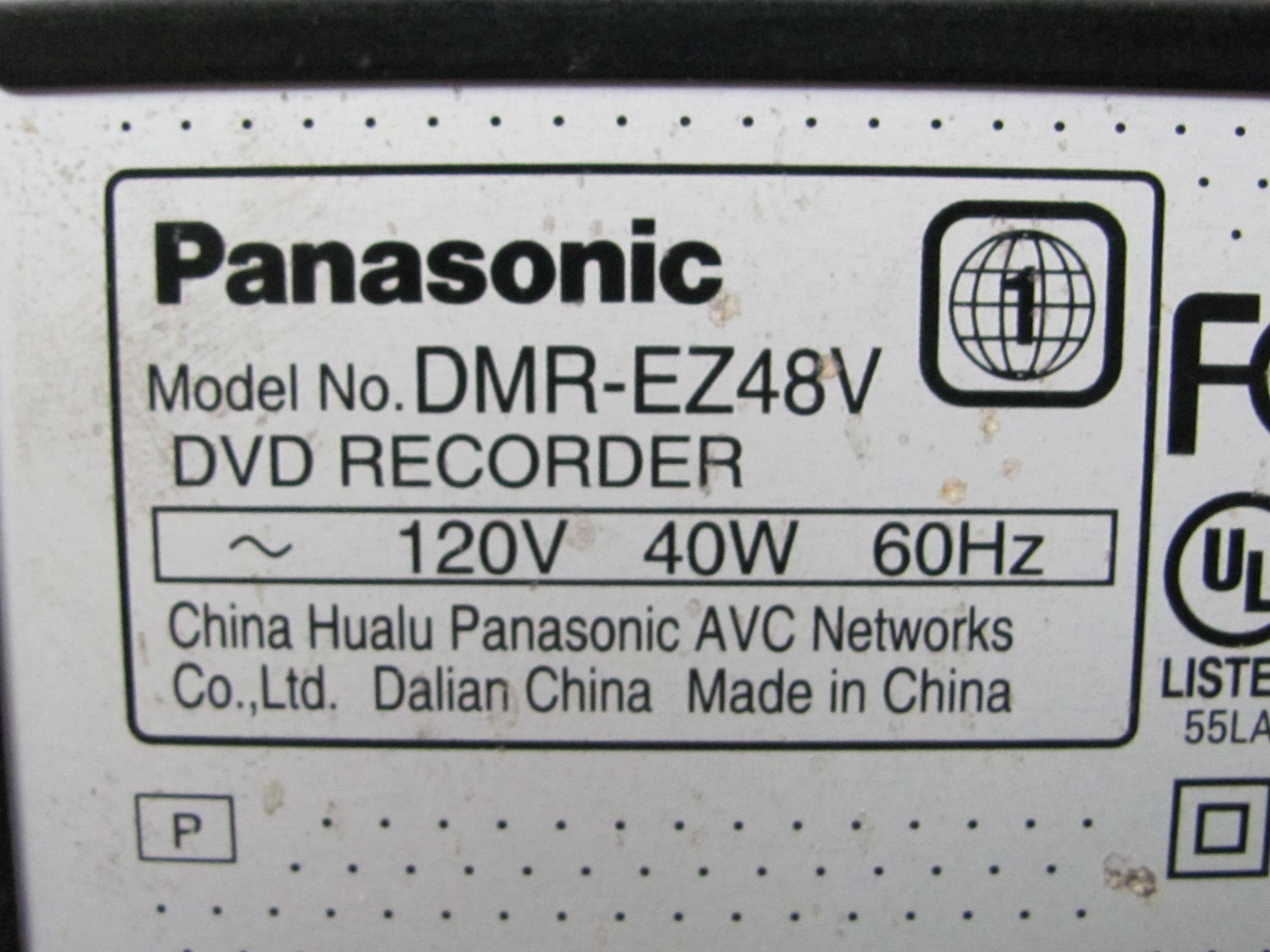 Panasonic VHS/DVD Digital Tuner/Recorder Model DMR-EZ48V